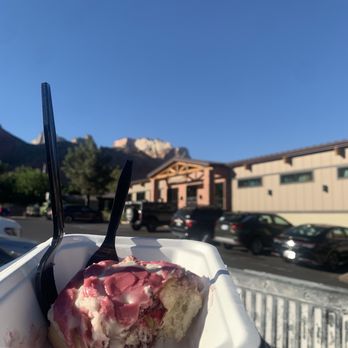 Bumbleberry Bakery - Berry glazed cinnamon roll - Ice Cream & Frozen Yogurt Near Me - Springdale, Utah