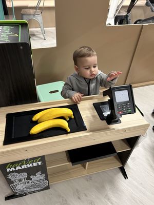 Huckleberry Play by null