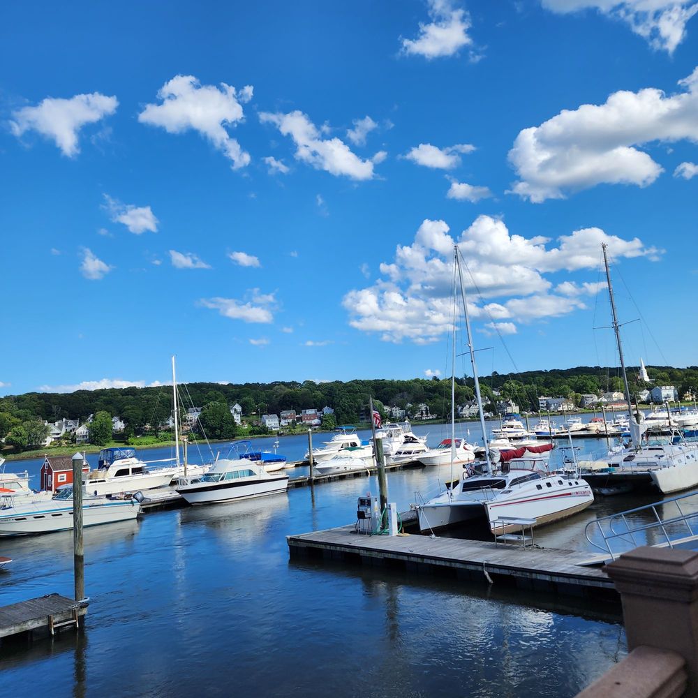 Fair Haven Oyster Co. - boats docked at a marina - Seafood Near Me - New Haven, Connecticut Fair Haven Oyster Co. - boats docked at a marina - Seafood Near Me - New Haven, Connecticut