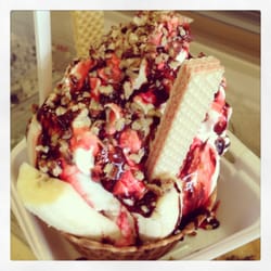 Alegre Ice Cream - Banana Split - Mexican flavors, made in-house ice cream!