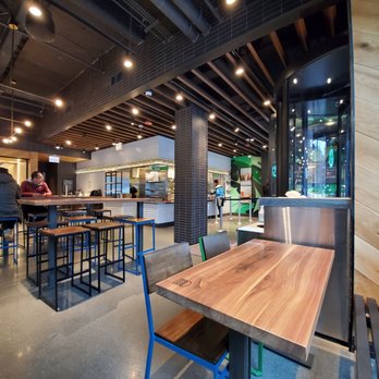 Shake Shack Willis Tower - Seating area - Fast Food Near Me - Chicago, Illinois Shake Shack Willis Tower - Seating area - Fast Food Near Me - Chicago, Illinois