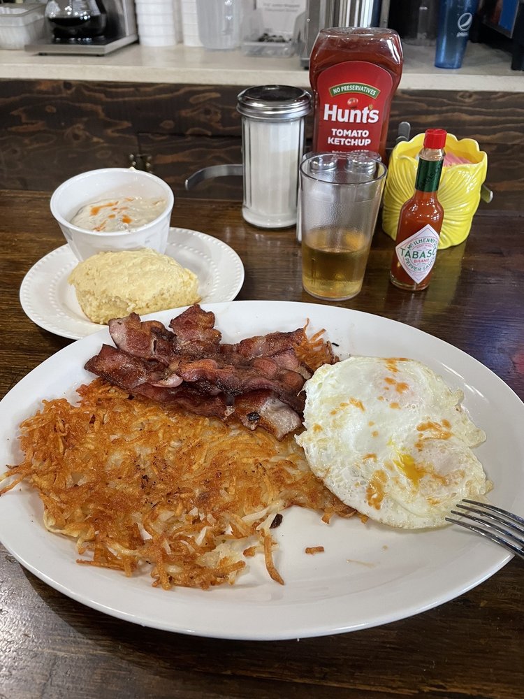 FUNNY FARM CAFE Updated June 2024 52 Photos 15228 Rd 192