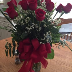 Jean's Flowers - Jeans flowers did a beautiful arrangement.