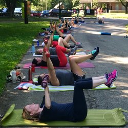 BbG Fitness - Exercising outside at Potomac Overlook Park