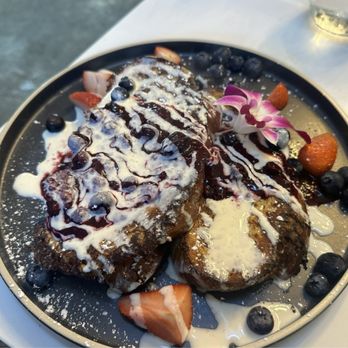 Eggy’s Neighborhood Kitchen - Tres Leches French Toast - Breakfast & Brunch Near Me - Berkeley, California Eggy’s Neighborhood Kitchen - Tres Leches French Toast - Breakfast & Brunch Near Me - Berkeley, California