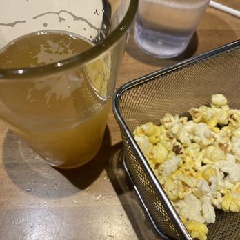 WINGERS Restaurant - Ice cold "Hazy Jane" IPA and popcorn to start with. - Chicken Wings Near Me - Winnemucca, Nevada