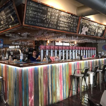 Delirium Tremens - Beer Bar Near Me - Lisbon, 11