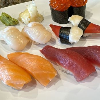 Riyoma - Ikura Nigiri, Scallop Nigiri, Smoked Salmon Nigiri, Tuna Nigiri, Surf Shell Clam Nigiri - Japanese Near Me - El Paso, Texas