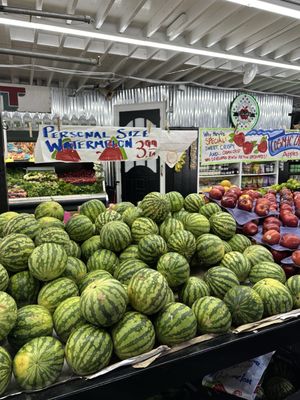 Yakima Fruit Market & Nursery by null