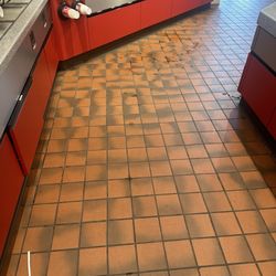 QuikTrip - Floors unsafe