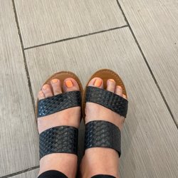 E & K Nails - Gel pedicure