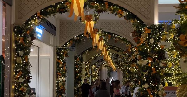 Power Plant Mall by null