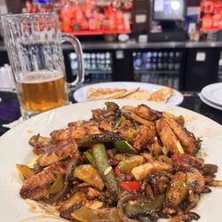 Monroe Grill & Bar - Chicken stir-fry