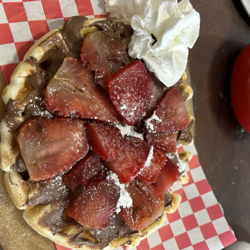 Tasty Box - Nutella Waffle with Strawberry - Fast Food Near Me - Houston, Texas Tasty Box - Nutella Waffle with Strawberry - Fast Food Near Me - Houston, Texas