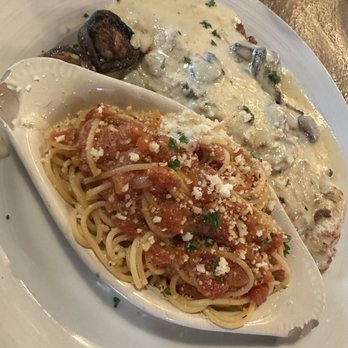 Frugatti's - Chicken Breast with Pinot Grigio Mushroom Sauce so good! - Italian Near Me - Bakersfield, California Frugatti's - Chicken Breast with Pinot Grigio Mushroom Sauce so good! - Italian Near Me - Bakersfield, California
