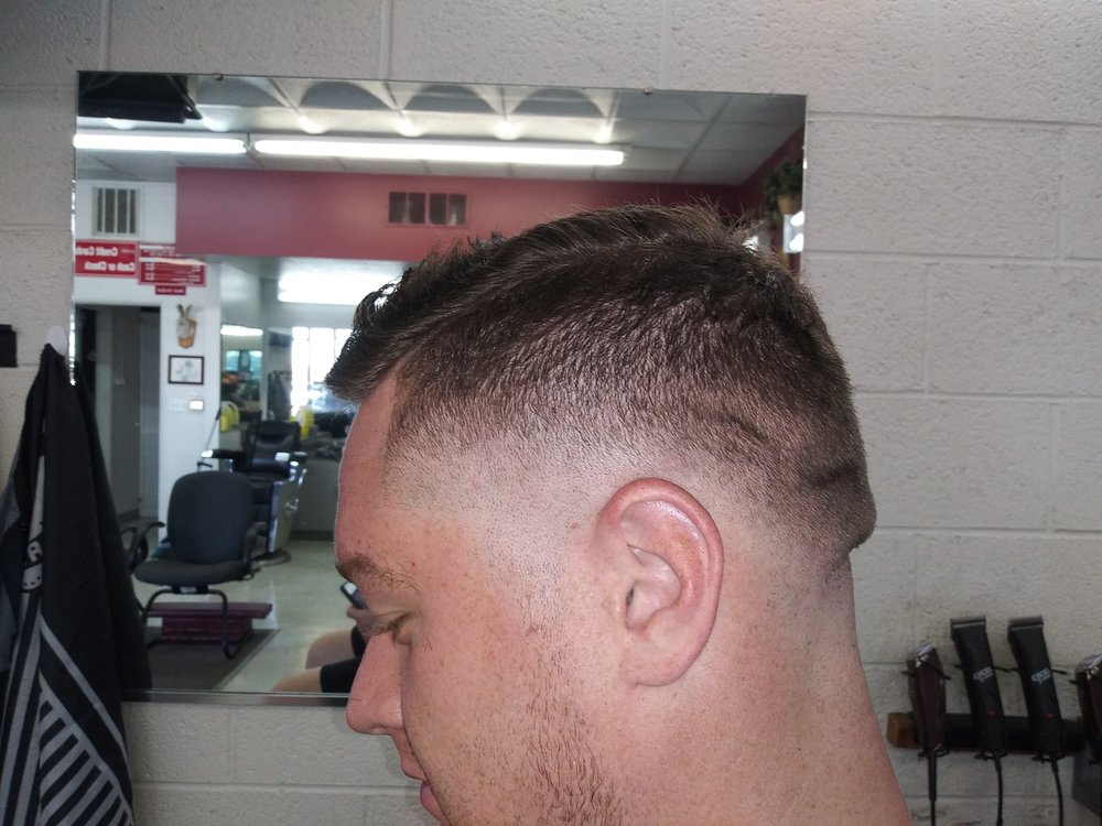 BEESLEY’S BARBER SHOP Updated August 2024 40 Photos & 23 Reviews