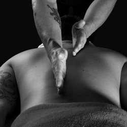 Rub Massage Austin - Paraspinal friction.