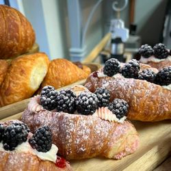 Levé Bread Bakery