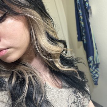 Salon Divina - Layers and money piece - Hair Salons Near Me - Chino, California Salon Divina - Layers and money piece - Hair Salons Near Me - Chino, California