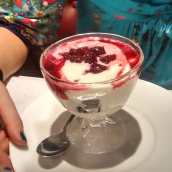 Pirosmani - Fromage blanc aux fruits rouges - Middle Eastern Near Me - Paris, 75