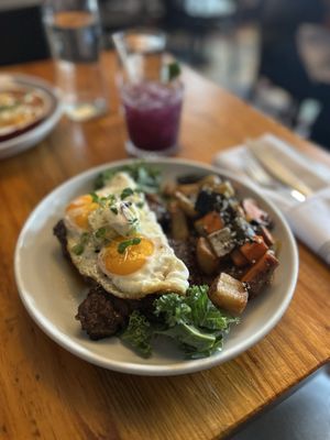 Store House Market & Eatery by null