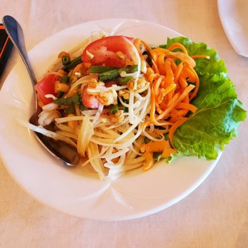 Thai Kitchen - Good papaya salad - Thai Near Me - Centreville, Virginia