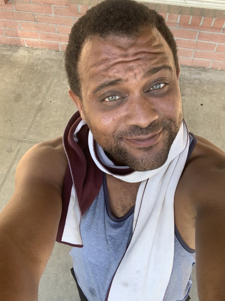 Larry's Hair Shop Logo