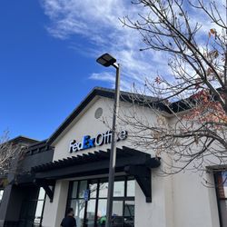 FedEx Office Print & Ship Center - Store Front