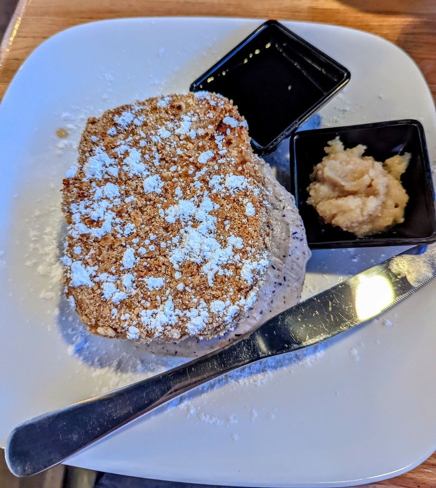 SakiTumi Grill & Sushi Bar