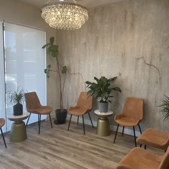 Eliza Yazichian, DDS - Cosmetic Dentists Near Me - Burbank, California