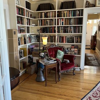 The Cafe at The Inn - Library seating area. - Coffee & Tea Near Me - Benicia, California