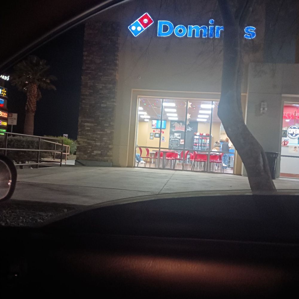 Ther only have 4 customer and they were busy and they took my order. They explained to me that they have order in front of me. Ther only have 4 customer and they were busy and they took my order. They explained to me that they have order in front of me.