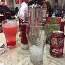 Johnny Rockets - Infaltable Dr. Peppers
