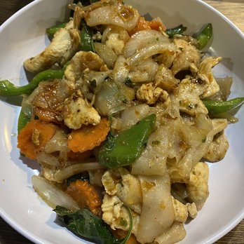Ta Lew Thai Bistro 2 - Pad Kee Mao (drunken noodles) - Thai Near Me - Gilbert, Arizona