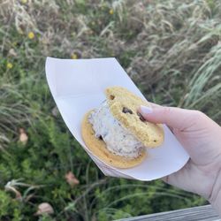 The Fat Donkey Ice Cream & Fine Desserts - Ice cream sandwich