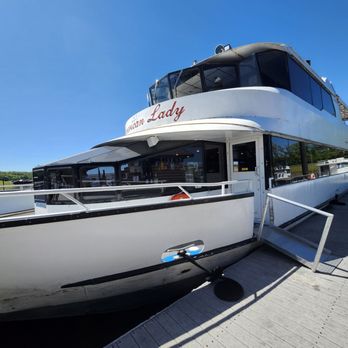 American Lady Cruises - Gang plank - Boat Tours Near Me - Dubuque, Iowa