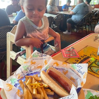 De Lazy Lizard - American Near Me - Ocean City, Maryland