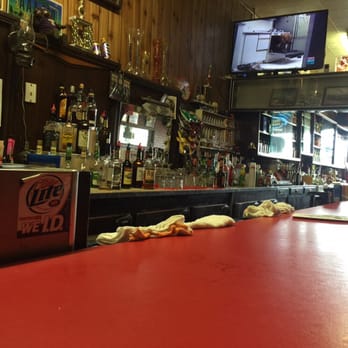 Montana Bar - a bar with a red counter - Bars Near Me - Glasgow, Montana