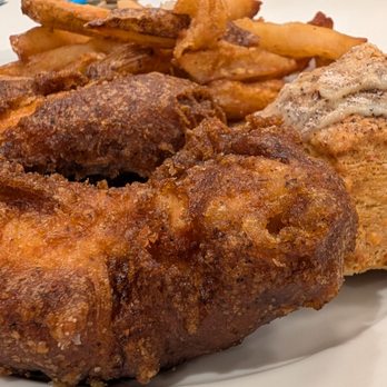 Go Go Bird - Fried chicken and cheddar biscuit - Chicken Shop Near Me - Culver City, California Go Go Bird - Fried chicken and cheddar biscuit - Chicken Shop Near Me - Culver City, California