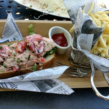 Peohe's - Lobster Roll sandwich - Seafood Near Me - Coronado, California