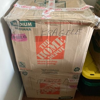AB Moving - Dallas - Fragile items thrown on top of each other and box looks like it's been in a war! - Movers Near Me - Dallas, Texas