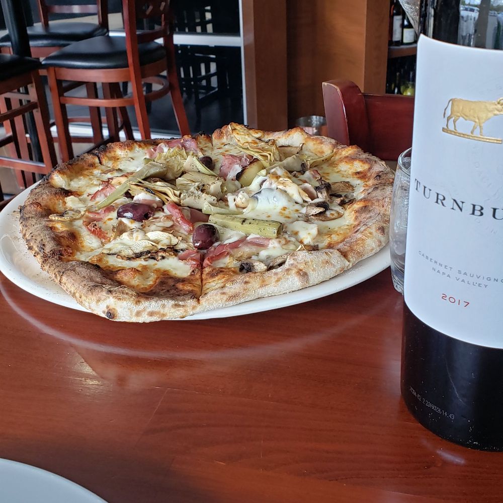 La Lupa Ristorante - CAPRICCIOSA  white pie - Italian Near Me - North Haven, Connecticut