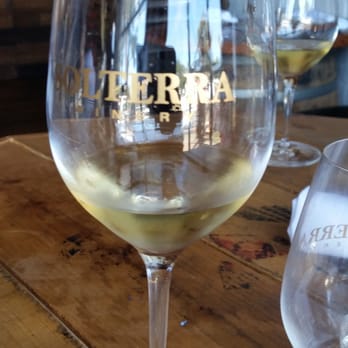 Solterra Winery & Kitchen - Wine Bars Near Me - Encinitas, California
