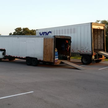 A Plus Texas Movers - Transferring a shipment from local move onto Semi-trailer. For out of state delivery. - Movers Near Me - Austin, Texas A Plus Texas Movers - Transferring a shipment from local move onto Semi-trailer. For out of state delivery. - Movers Near Me - Austin, Texas