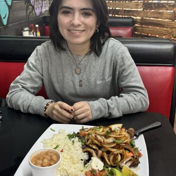 El Sabroso Grill - Salvadoran Near Me - Whittier, California El Sabroso Grill - Salvadoran Near Me - Whittier, California
