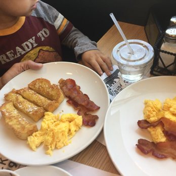 Broken Yolk Cafe - Kids French toast with bacon and eggs - Breakfast & Brunch Near Me - Meridian, Idaho