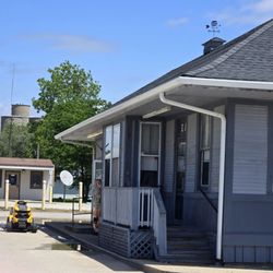 Depot Diner - No sign, but plenty of lawn mower spots.