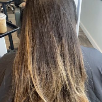 GLAMsociety - 2022 Before Crispy old balayage. 11+ months since last visit. - Hair Salons Near Me - Bellevue, Washington GLAMsociety - 2022 Before Crispy old balayage. 11+ months since last visit. - Hair Salons Near Me - Bellevue, Washington