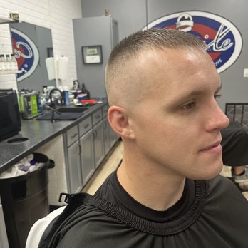Centerville Barber Shop - High razor fade - Barbers Near Me - Dayton, Ohio
