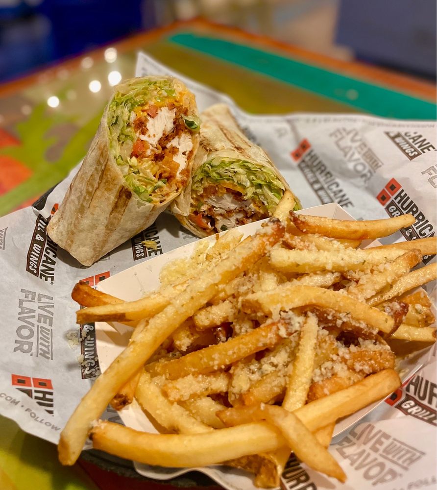 HURRICANE GRILL & WINGS Updated October 2024 42 Photos & 59 Reviews 1729 SE Indian St